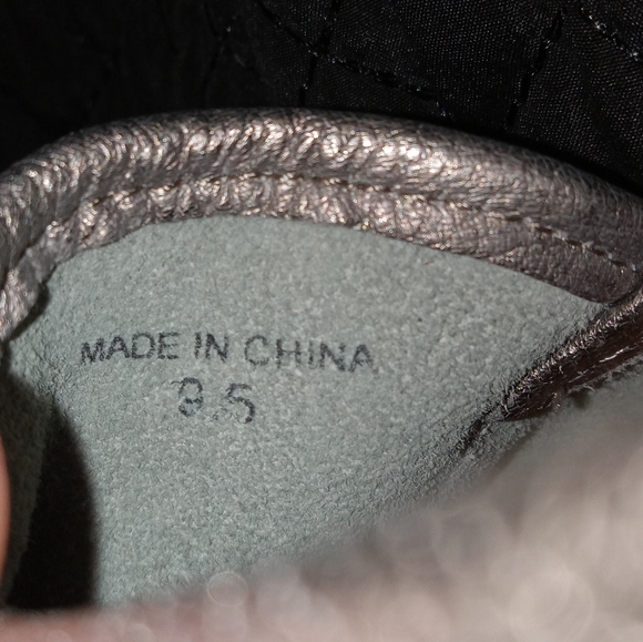 Dolce Vita Silver Solaman Suede Flats sz 9.5 - Picture 7 of 11